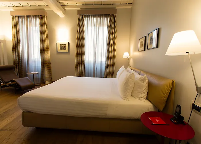 Palazzo Scanderbeg 4* Rome