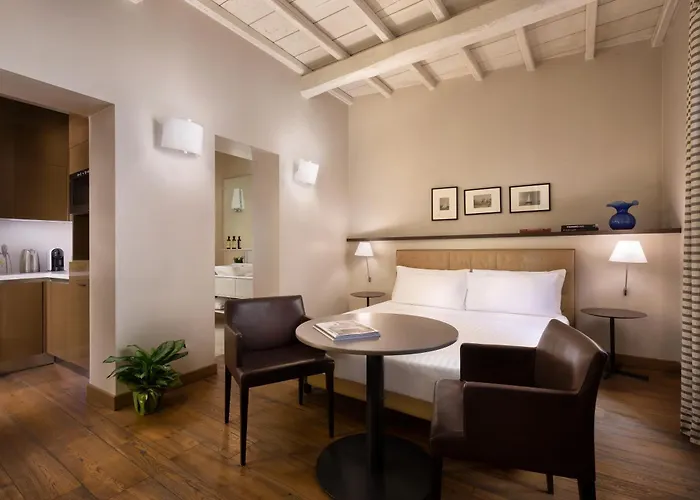 Palazzo Scanderbeg 4* Rome