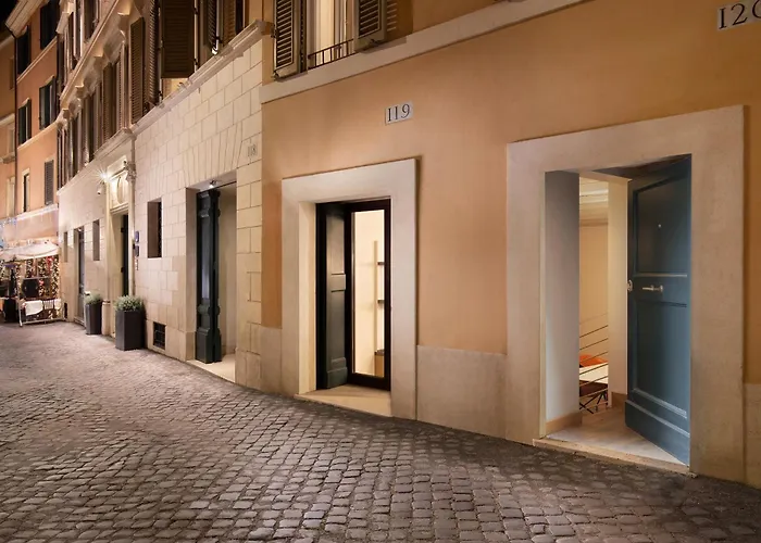Palazzo Scanderbeg 4* Rome